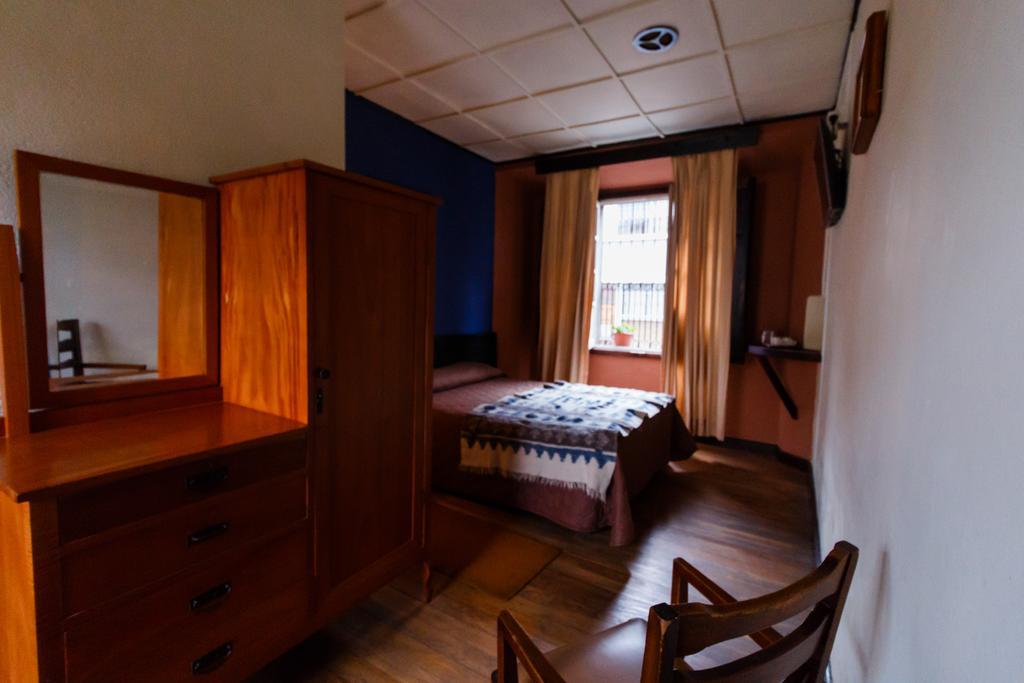 Hotel Modelo Кетцалтенанго Стая снимка