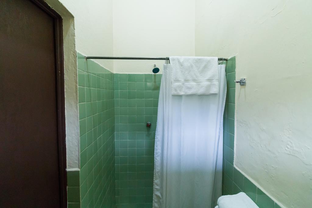 Hotel Modelo Кетцалтенанго Стая снимка