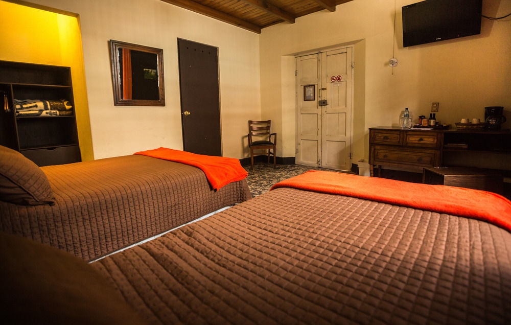 Hotel Modelo Кетцалтенанго Екстериор снимка