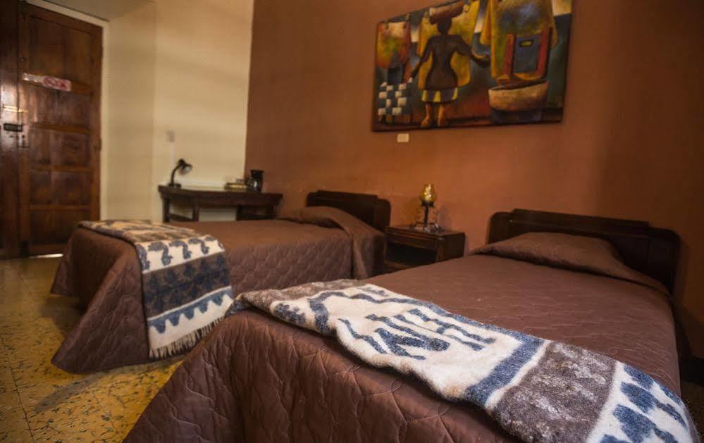 Hotel Modelo Кетцалтенанго Екстериор снимка
