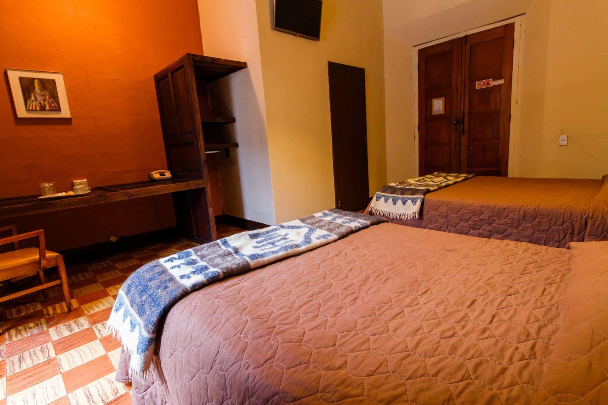 Hotel Modelo Кетцалтенанго Екстериор снимка